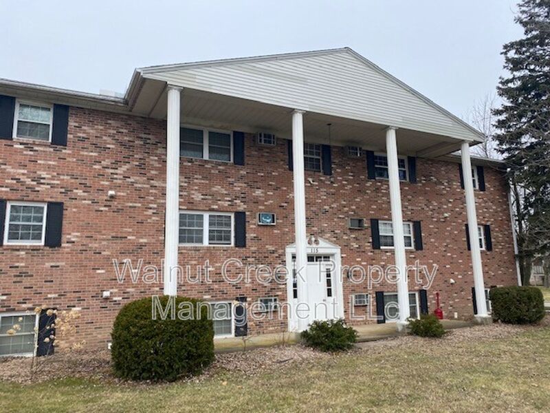 Deluxe 2 Bedroom 1 Bath In Elyria property image