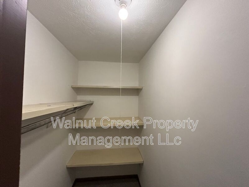 Deluxe 2 Bedroom 1 Bath In Elyria property image