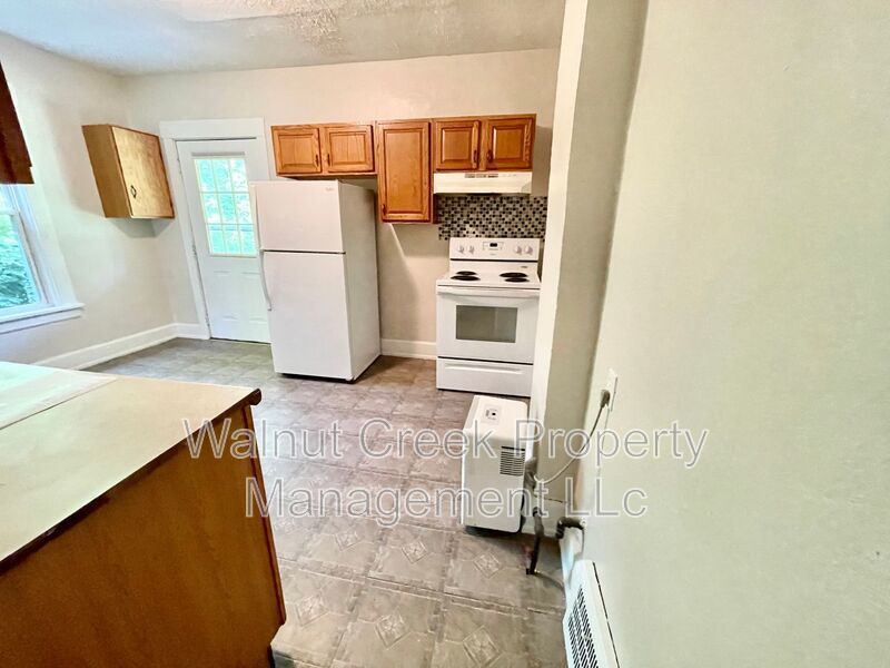3 Bed 1 Bath - Duplex in Lorain property image