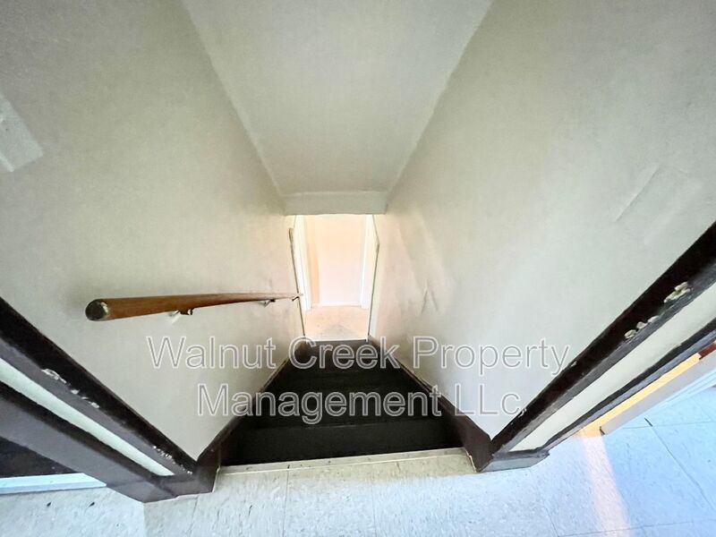 3 Bed 1 Bath - Duplex in Lorain property image