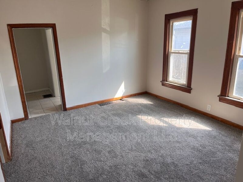 4 Bed - 1.5 Bath - Single Family Home in Lorain property image