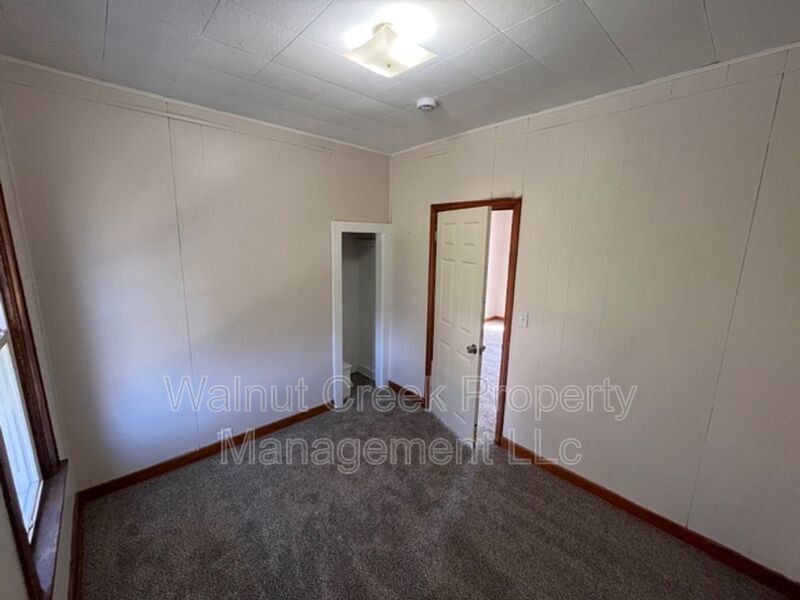 4 Bed - 1.5 Bath - Single Family Home in Lorain property image