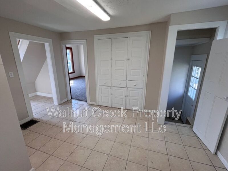 4 Bed - 1.5 Bath - Single Family Home in Lorain property image