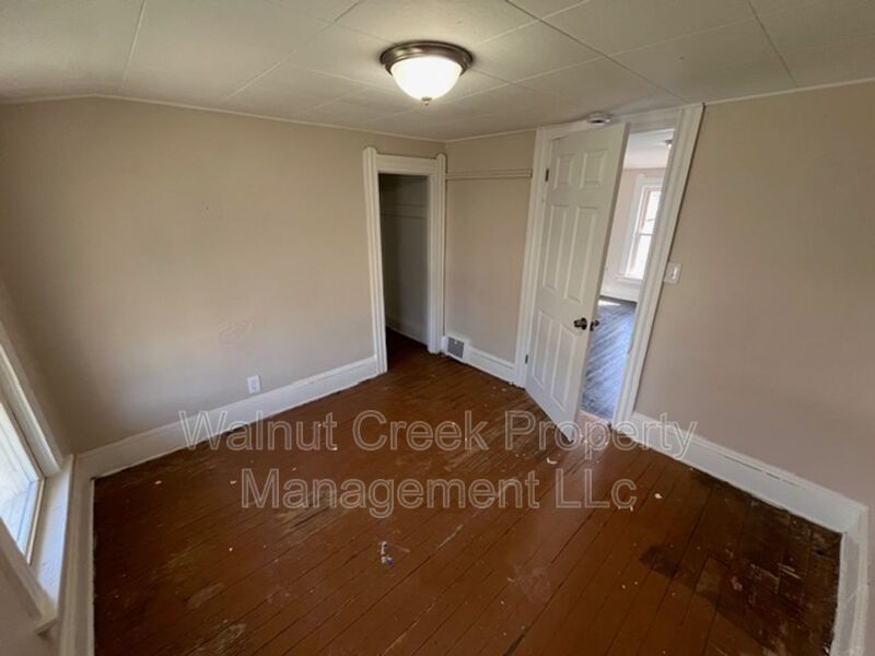 4 Bed - 1.5 Bath - Single Family Home in Lorain property image