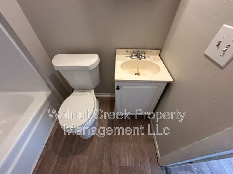 2 Bed 1 Bath - Triplex in Elyria property image