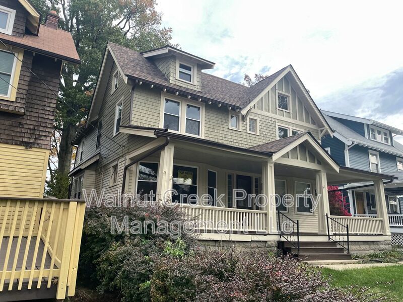 Spacious 3 Bedroom Duplex property image