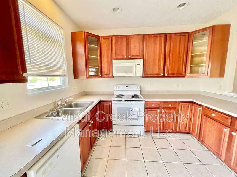 Beautiful Condo on the Water - 3 Bed - 3.5 Bath property image