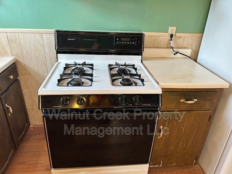 2 Bed- 1 Bath Single Family Home in Elyria property image