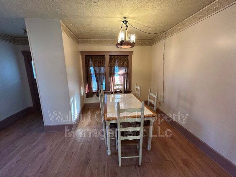 2 Bed- 1 Bath Single Family Home in Elyria property image