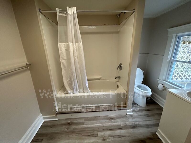 3 Bed - 1 Bath - Up/Down Unit of Duplex in Elyria property image