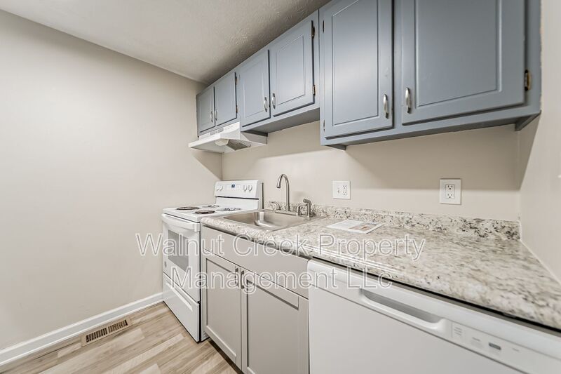 2 Bed - 1.5 Bath - Townhome in Lorain property image