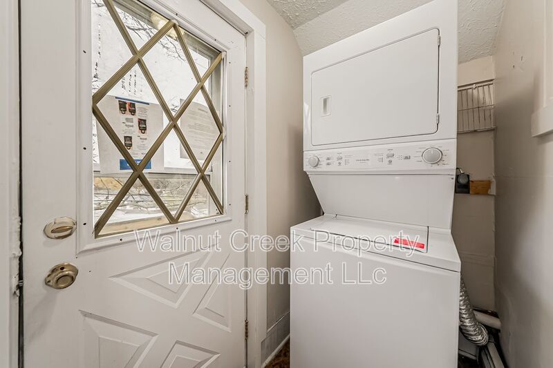ALL UTILITIES ARE INCLUDED WASHER & DRYER IN UNIT!!! property image