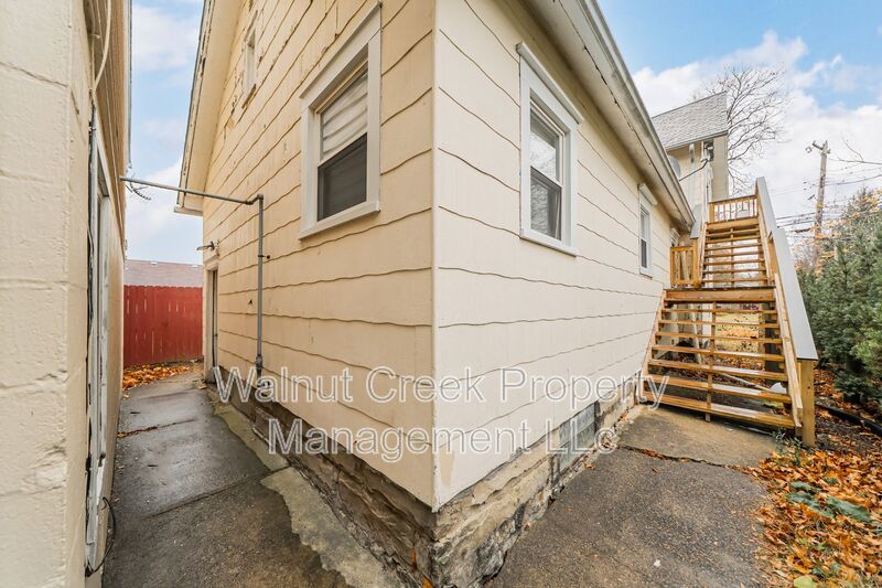 ALL UTILITIES ARE INCLUDED WASHER & DRYER IN UNIT!!! property image