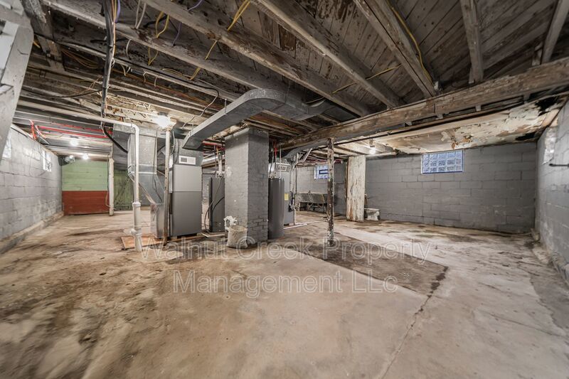 3 Bed - 1 Bath - Recent Remodel - Lower Unit of a Duplex - property image