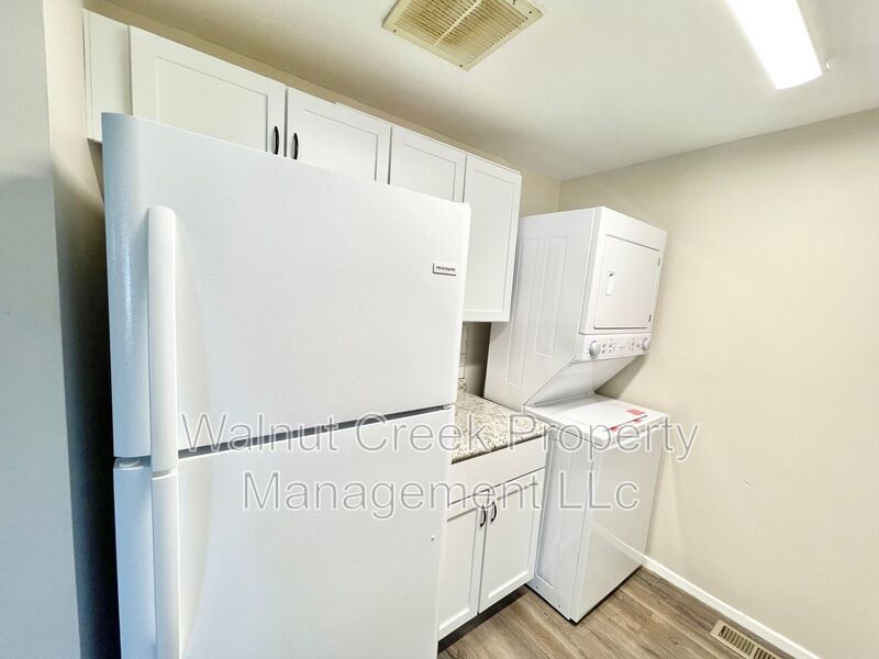 2 Bed - 1.5 Bath - Townhome - All electric property image