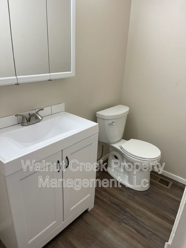 2 Bed - 1.5 Bath - Townhome - All electric property image