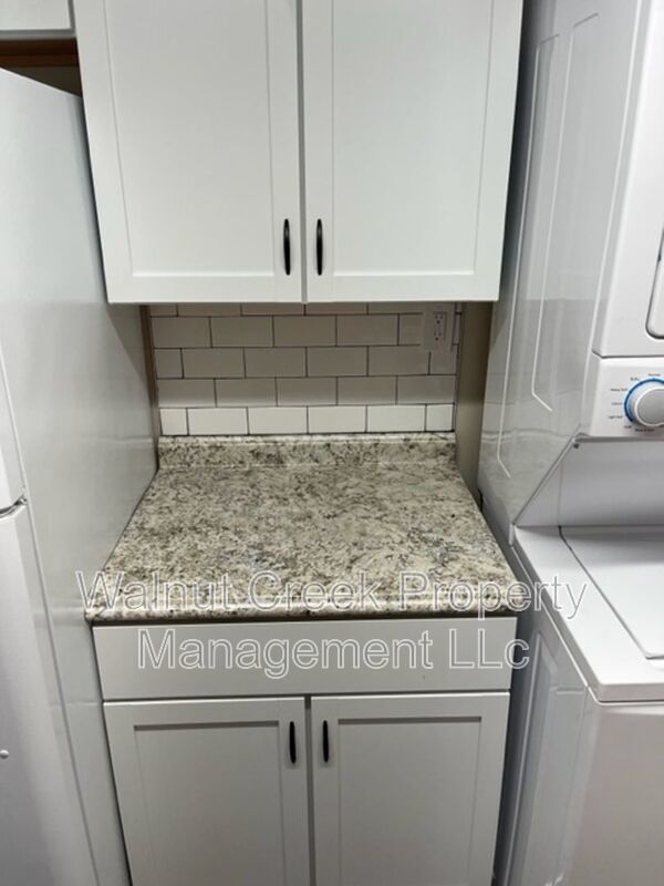 2 Bed - 1.5 Bath - Townhome - All electric property image