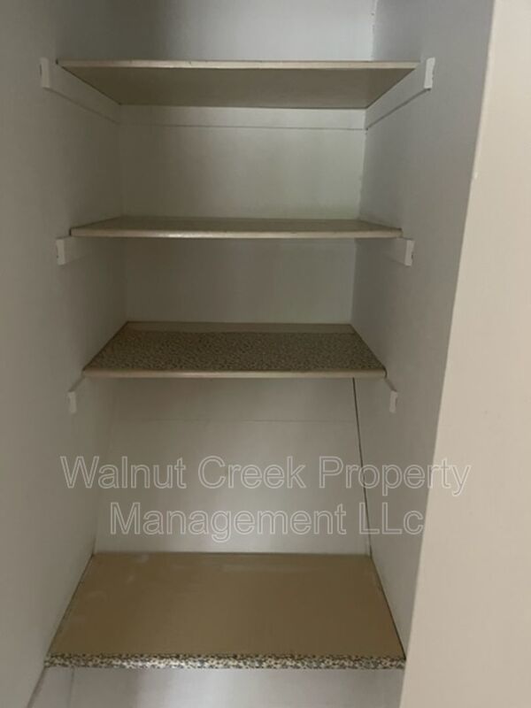 2 Bed - 1.5 Bath - Townhome - All electric property image