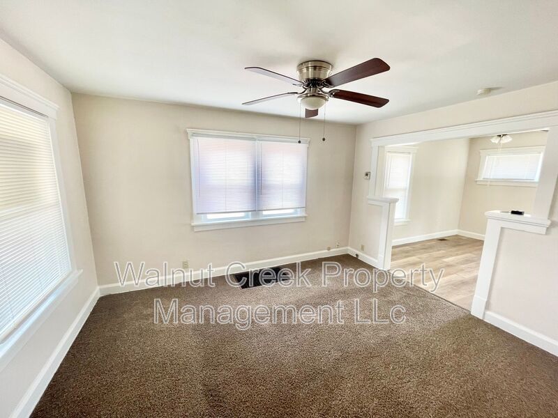 Large 2 bedroom Duplex in Elyria! All appliances included, Includes a 1-car Garage! property image