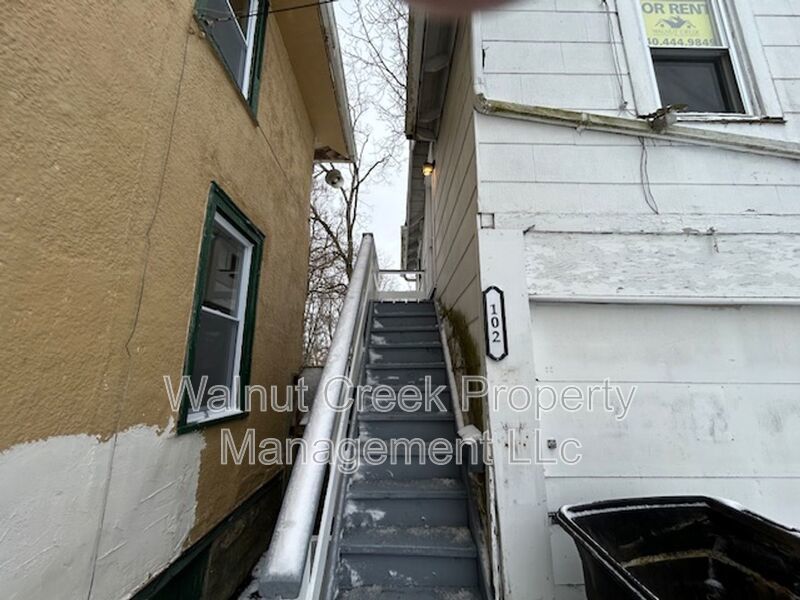 1 Bed - 1 Bath in Elyria - Above Garage Unit property image