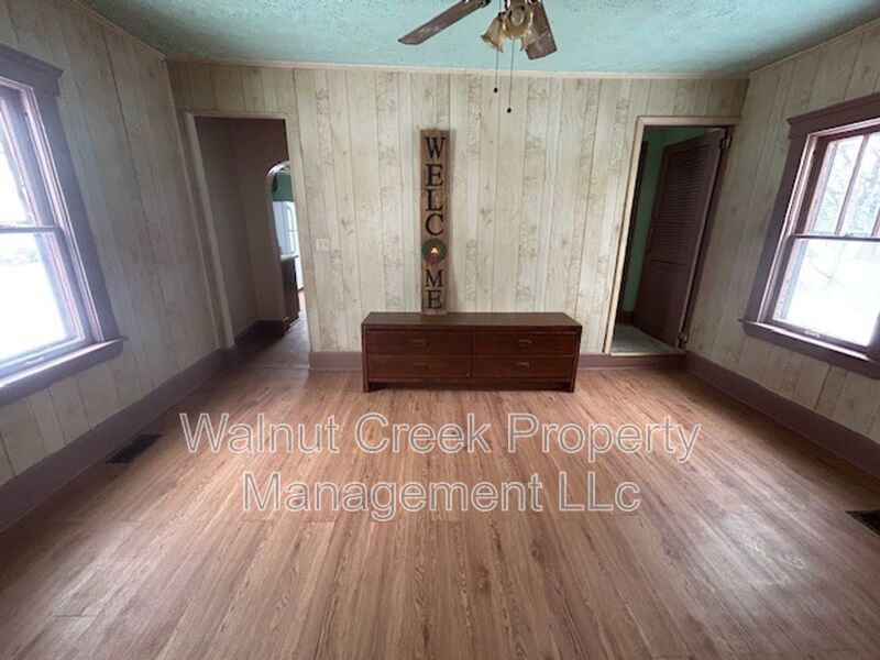 2 Bed- 1 Bath Single Family Home in Elyria property image