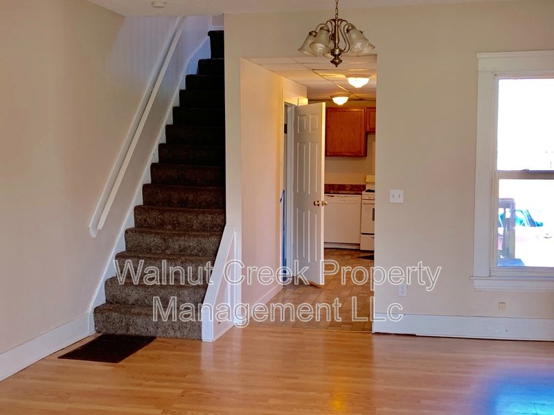 Large 3 bedroom townhouse across from Oakwood Park! property image