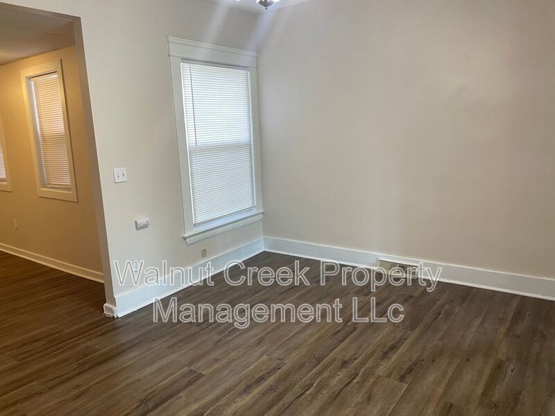 Large 3 bedroom townhouse across from Oakwood Park! property image