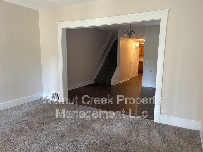 Large 3 bedroom townhouse across from Oakwood Park! property image