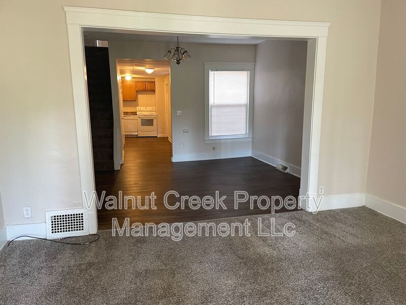 Large 3 bedroom townhouse across from Oakwood Park! property image