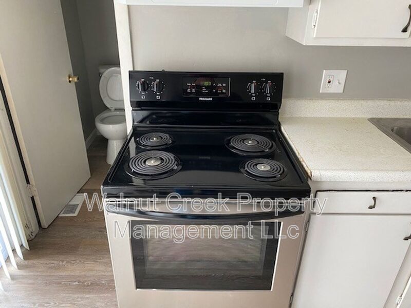 2 Bedroom Town house FREE HEAT! property image