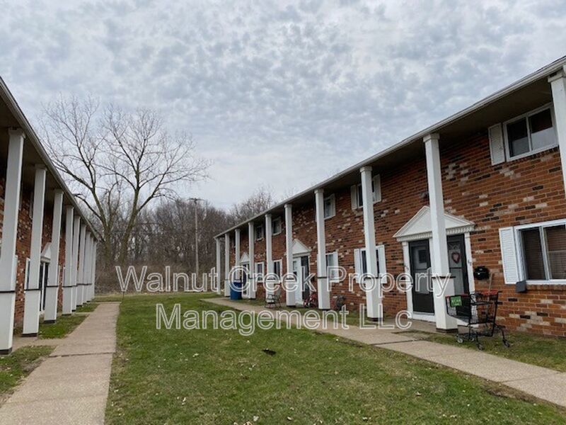 2 Bedroom Town house FREE HEAT! property image