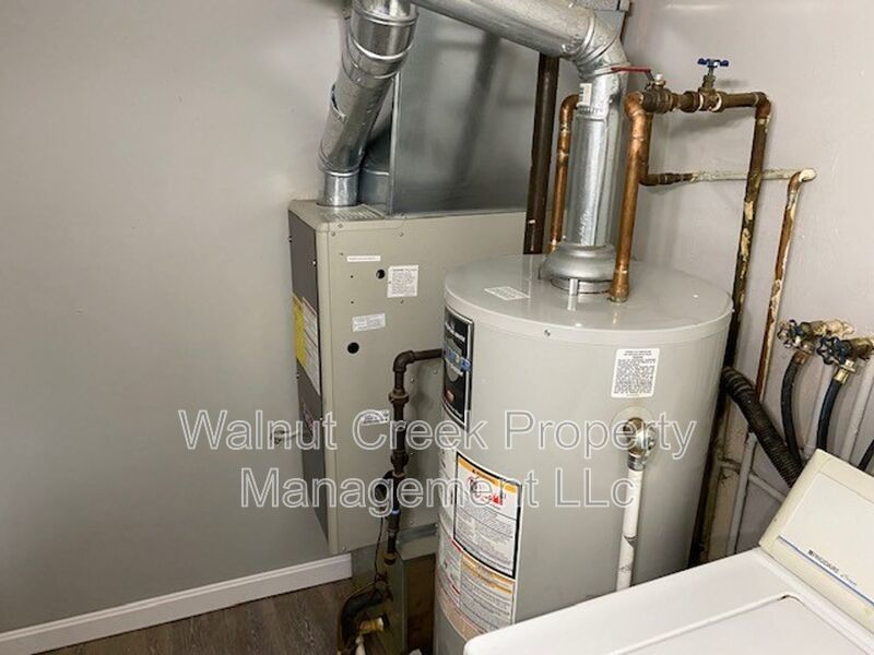 2 Bedroom Town house FREE HEAT! property image