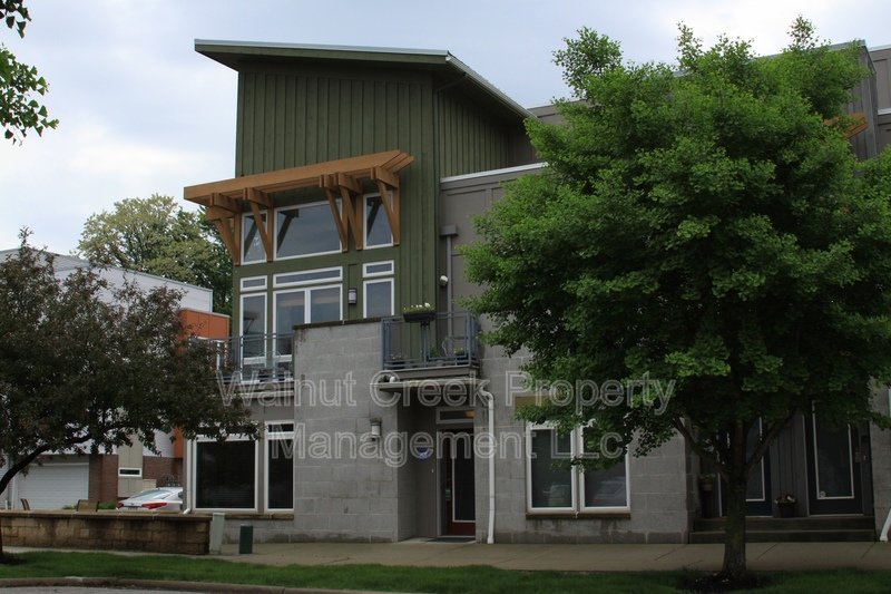 Located in the Detroit-Shoreway Area property image