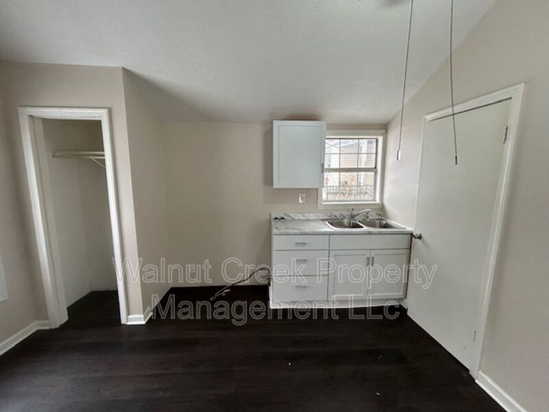Studio Apartment in Elyria - All Utilities Included in Rent property image