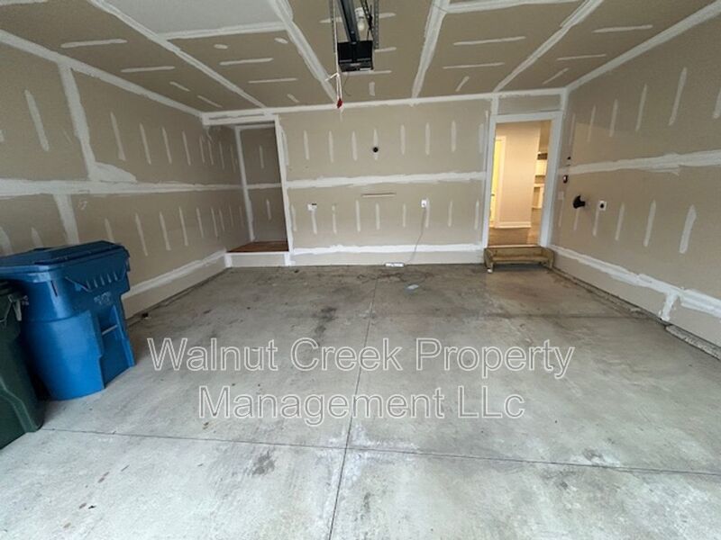 2 Bed- 2 Bath + Dedicated Home Office - Single Family Home in Amherst property image