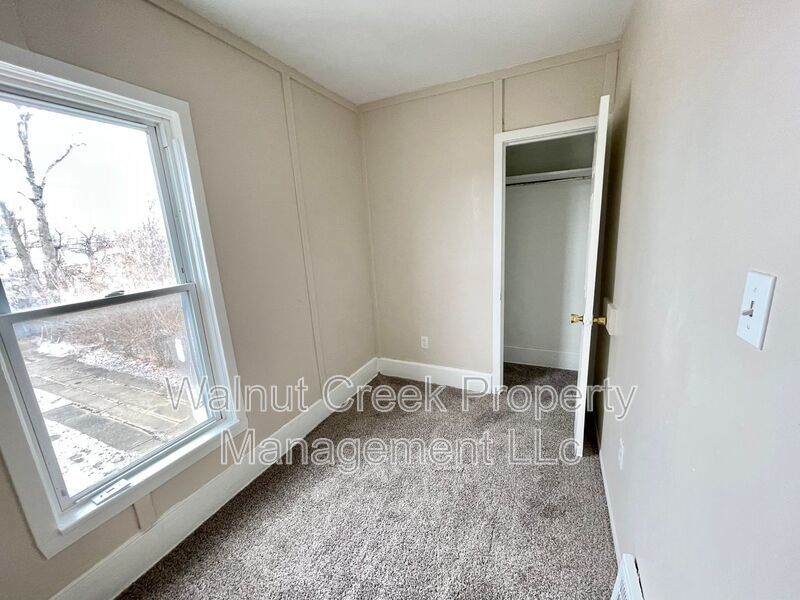 3 Bed- 1 Bath Duplex in Lorain property image