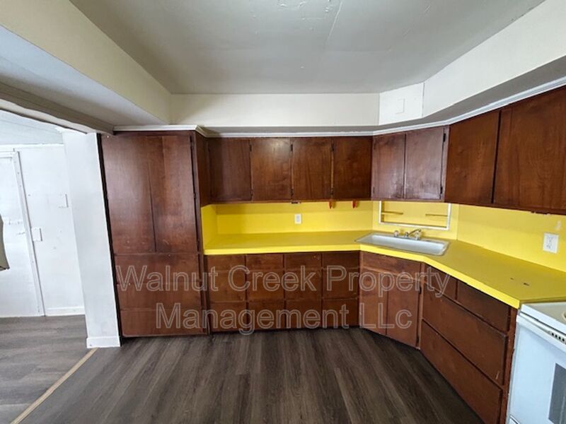 5 Bed - 1.5 Bath Single Family Home in Lorain property image