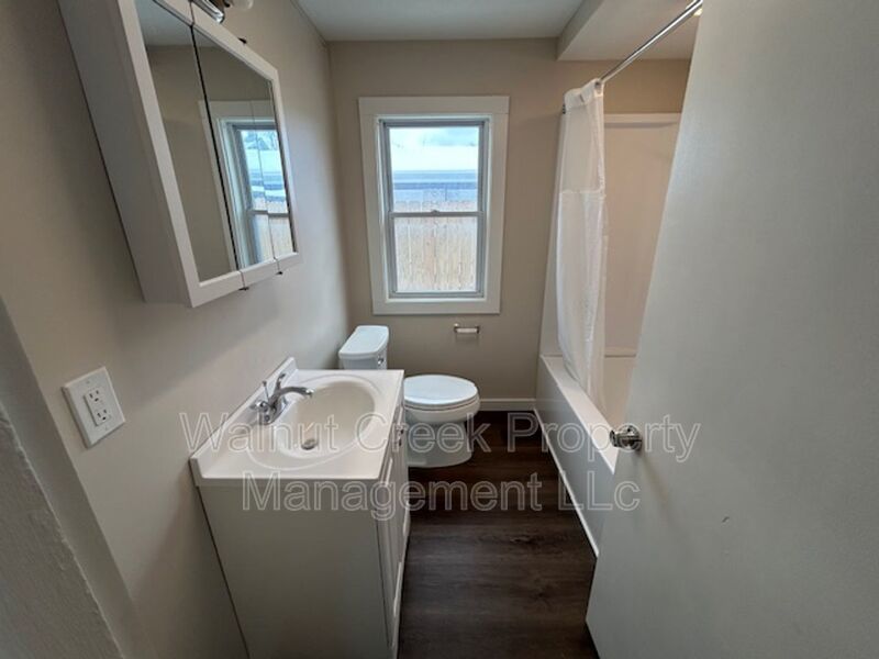 5 Bed - 1.5 Bath Single Family Home in Lorain property image