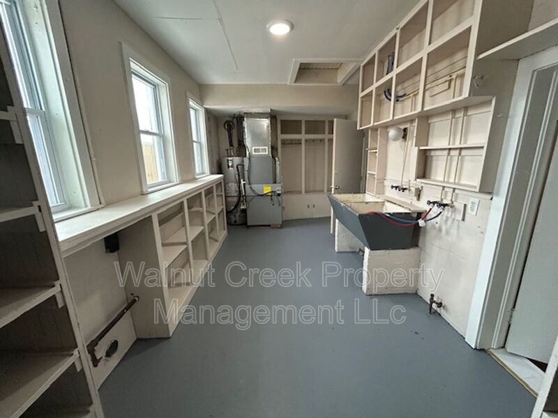 5 Bed - 1.5 Bath Single Family Home in Lorain property image