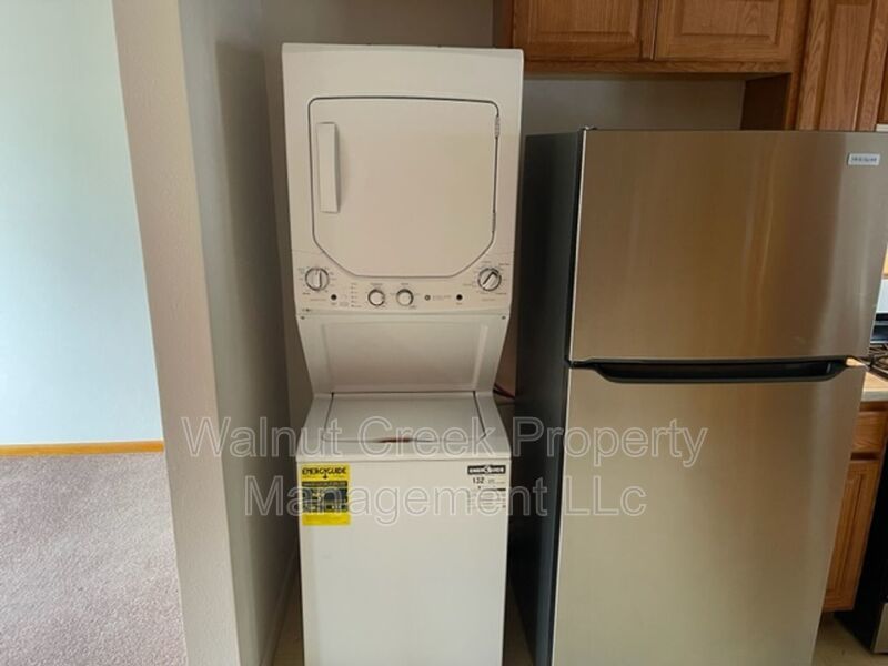 2 BR Apt, Central Air, Midview schools! property image