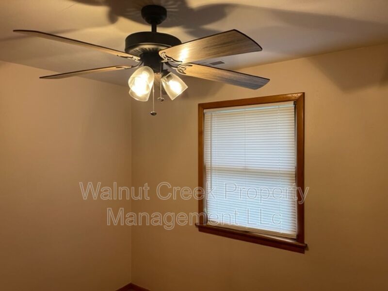 2 BR Apt, Central Air, Midview schools! property image