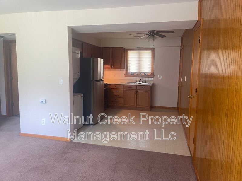 2 BR Apt, Central Air, Midview schools! property image
