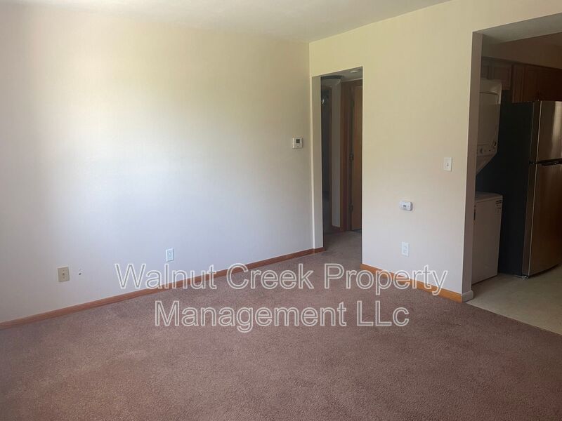 2 BR Apt, Central Air, Midview schools! property image