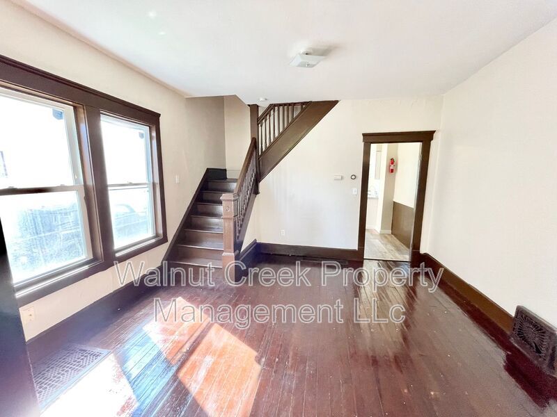 3 Bed - 1 Bath Duplex in Lorain property image