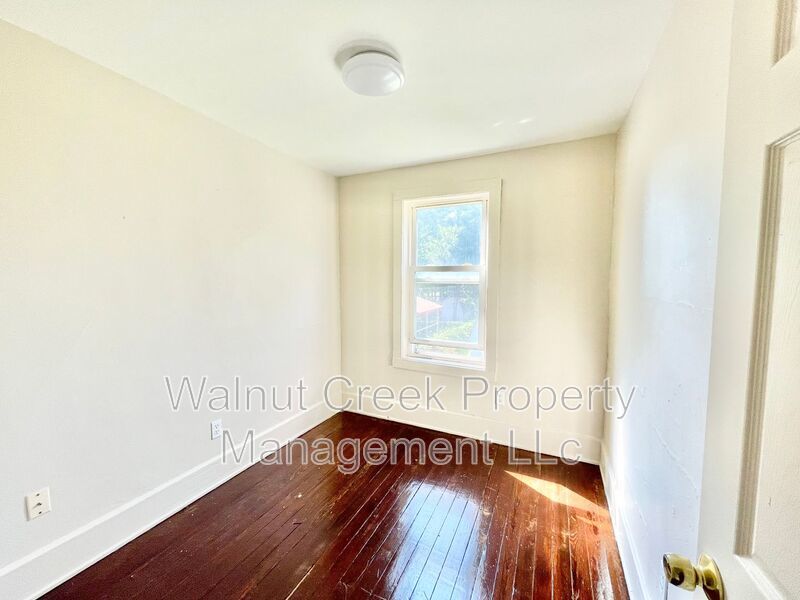3 Bed - 1 Bath Duplex in Lorain property image
