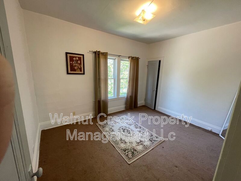 3 Bed - 1 Bath - Apartment - Cleveland property image