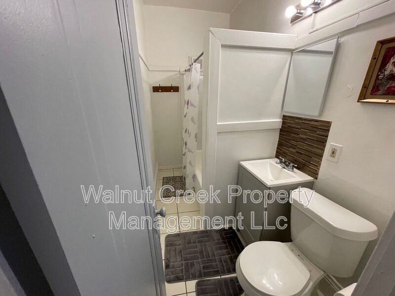 3 Bed - 1 Bath - Apartment - Cleveland property image