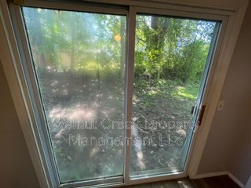 2 Bed 1 Bath - Triplex in Elyria property image