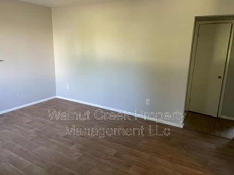 2 Bed 1 Bath - Triplex in Elyria property image