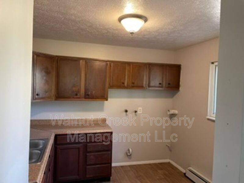 2 Bed 1 Bath - Triplex in Elyria property image